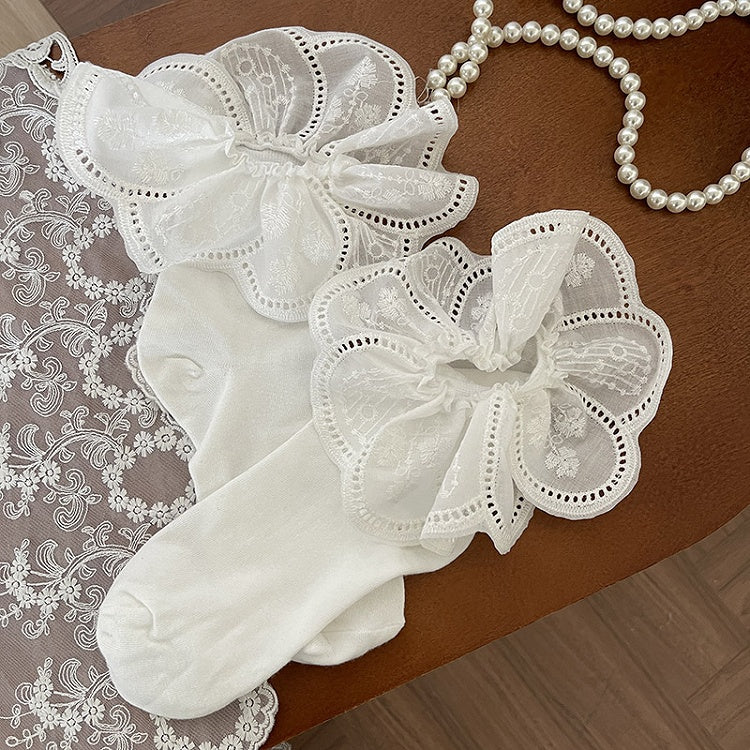 Pattern Trim Black/White Floral White Socks Calf Lace with