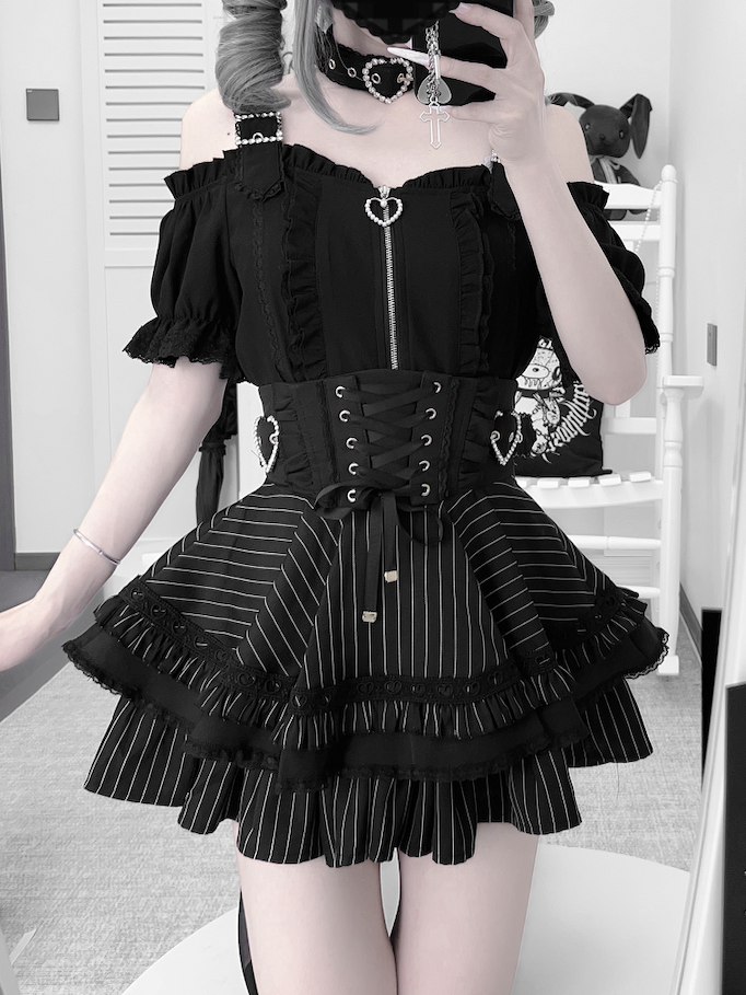 Short Style Choker Free Sleeves with Top Jirai Kei Off-the-Shoulder Neckline Landmine Black