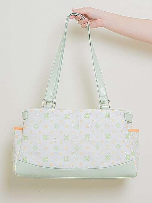 White Green Clover-Themed Large Capacity Tote Ita Bag with Strap Accents And Detachable Ita Card Holder
