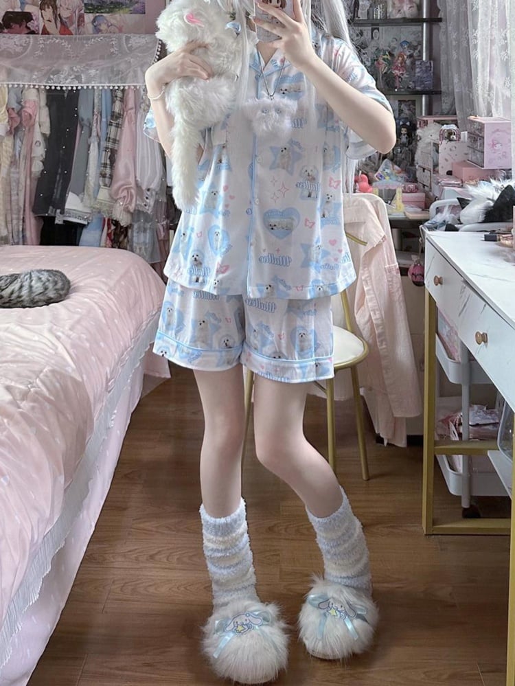 ホワイトブルーのかわいい子犬柄パジャマセット