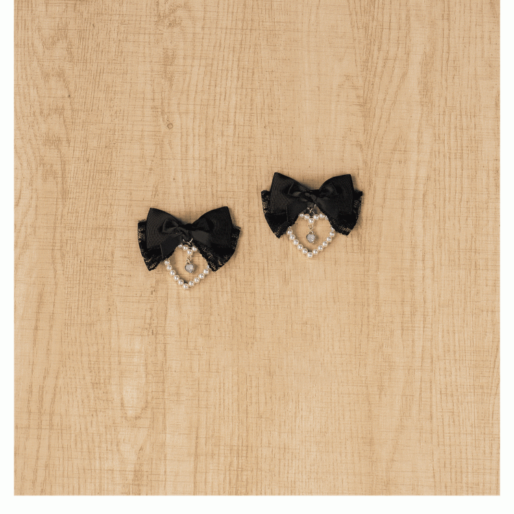 Beaded Bowknot Hairclips with Moon/Heart Jirai Kei Black Charm