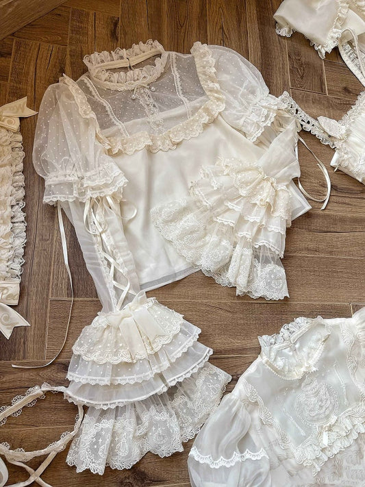 袖付きホワイトチュール、クリーム色の取り外し可能なブラウス、ドット柄パフ