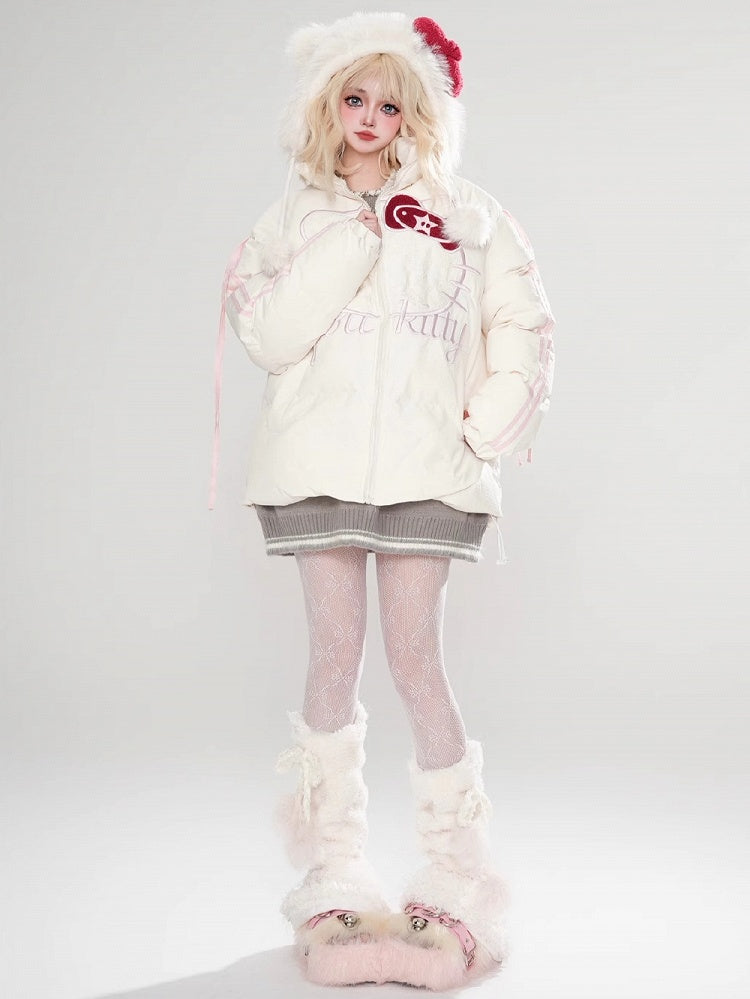 Schwarz/weiße Pufferjacke mit Kitty-Spitzenapplikation und Schleifendetails
