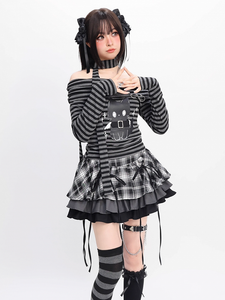 Plaid Tiered Skirt and Red Black Black and White Bowknots Decoration Y2K /