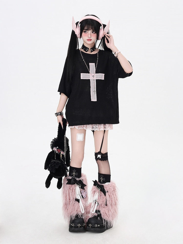 Pink Bittersweet Black Loose with Cross Applique T-Shirt
