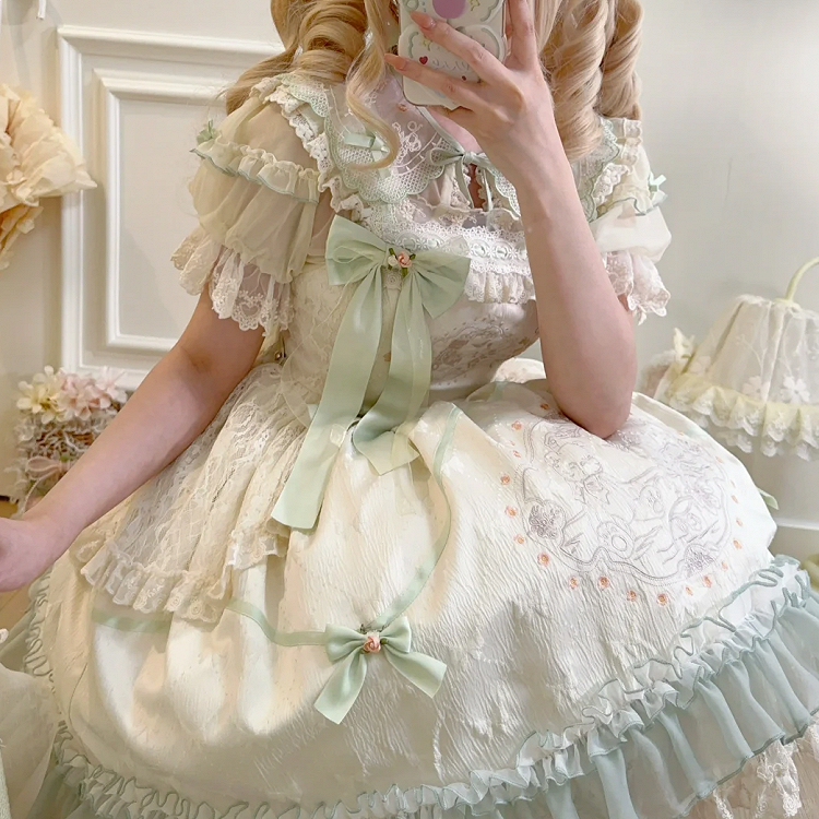 Hoher Rock mit Blumenmuster, Teddy-Stickerei, Lolita-Pullover und Schleife aus Stoff