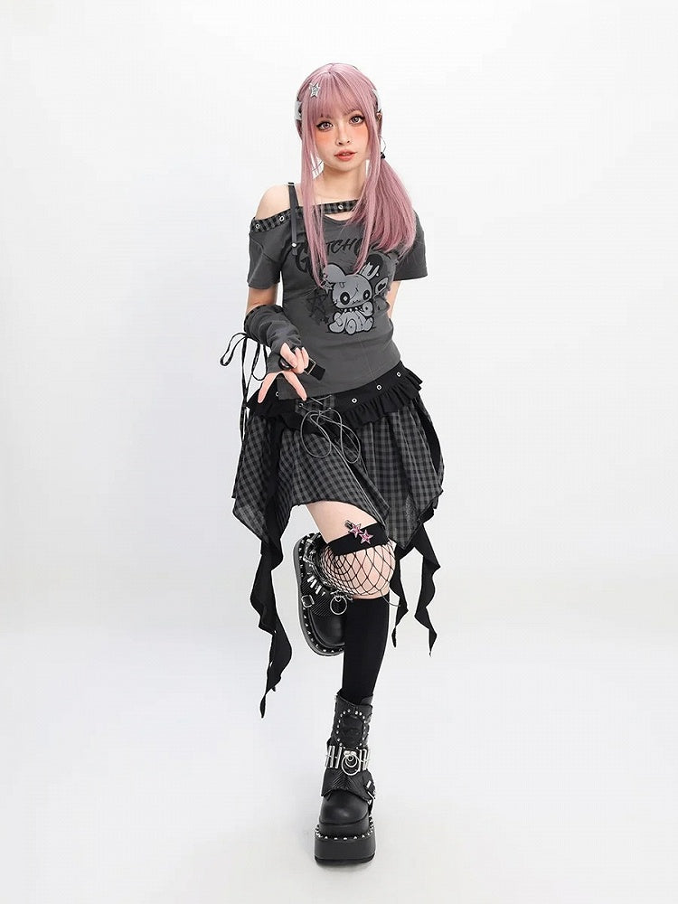 Free Y2K T-Shirt with Asymmetrical Neckline Bunny Print Red/Black Armwear