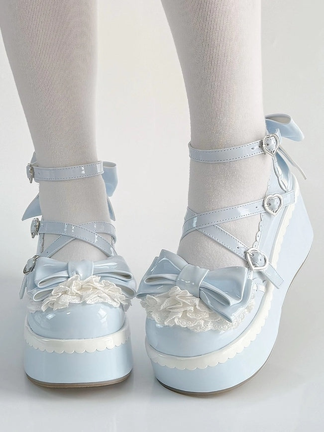 Blauer Lolita-Stufensaum – mit gewellter Schuhspitze