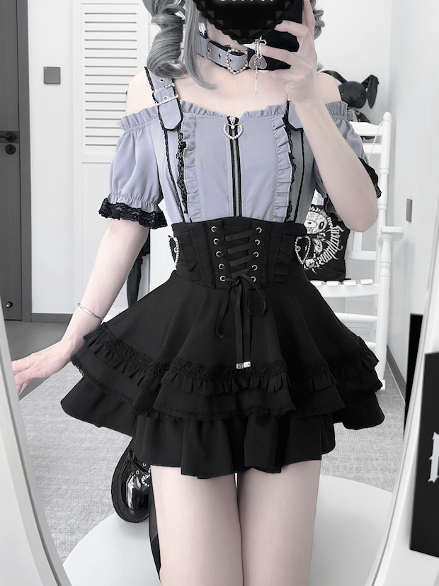 Tiered Skirt Black and Jirai Kei Heart Buckles Lace-up Front Back