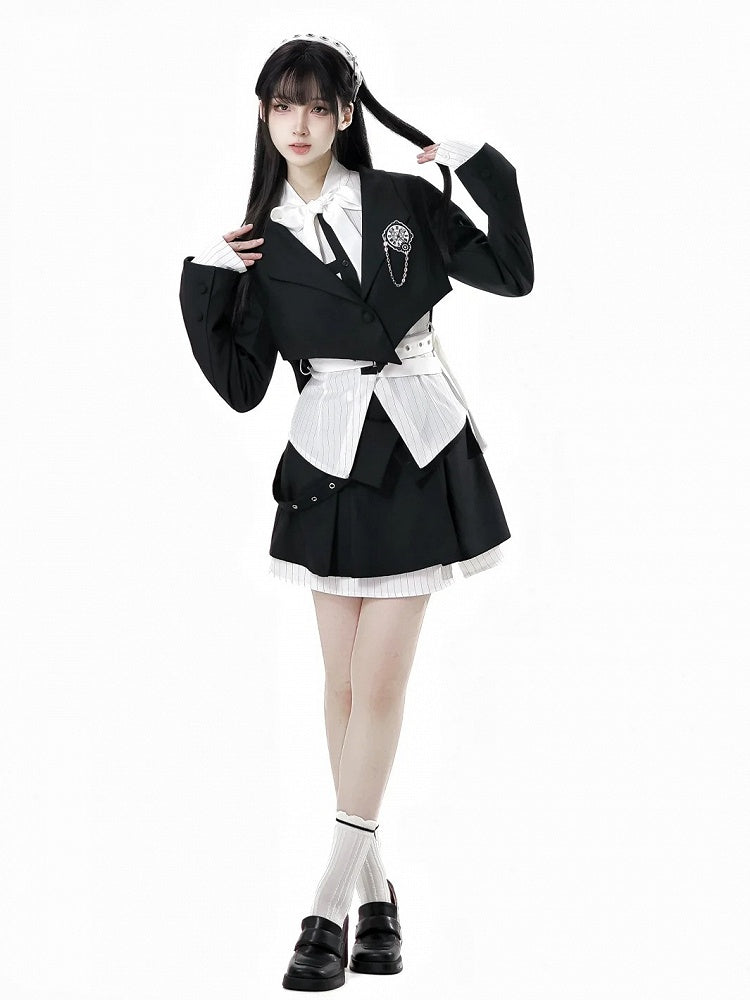 Blazer with Detachable Butterfly Clock Brooch Black Cropped Curved Hem Preppy