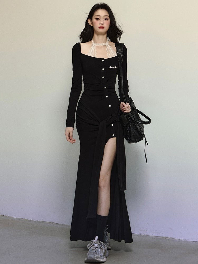 Schwarzes Strickkleid aus Spitze mit Neckholder und selbstbindenden Trägern bis zum Oberschenkel