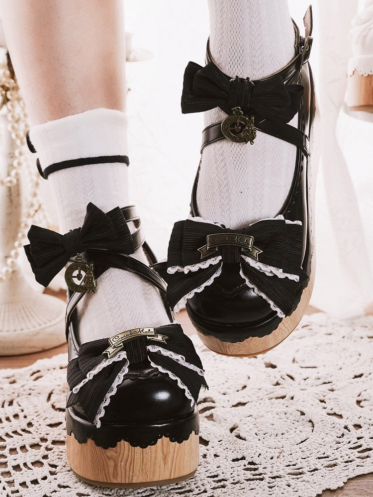 Sweet Toe Bow Charm Uhr - Schwarze runde Lolita Plateau-Akzente