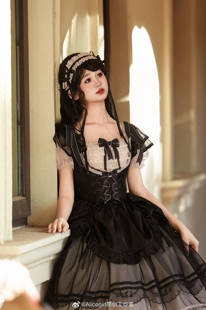 Boned Basque Waist Elegant Under Bust Classic Lolita Jumper Skirt