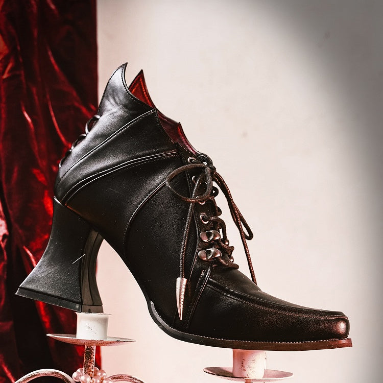 Schnürstiefel Gothic Schnürung vorne Weinglasförmiger schwarzer Absatz