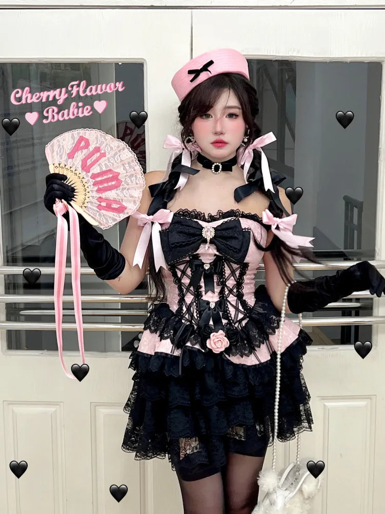 黒とピンクのレースアッププリンセスストラップレスコルセットトップ/黒のレースブルマー