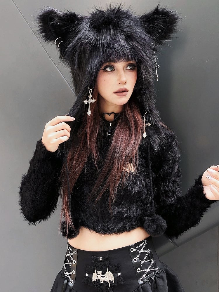 Punk-Plüschmütze mit schwarzen Tierohren und flauschigen Pompons