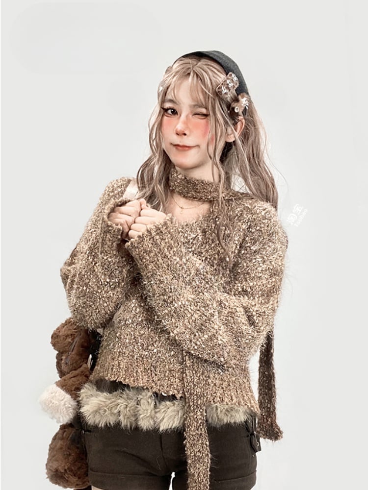 Khakifarbener Pullover mit V-Ausschnitt und Schal