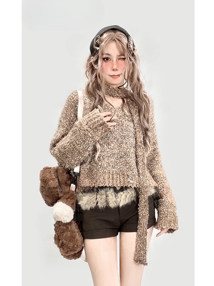 Khakifarbener Pullover mit V-Ausschnitt und Schal
