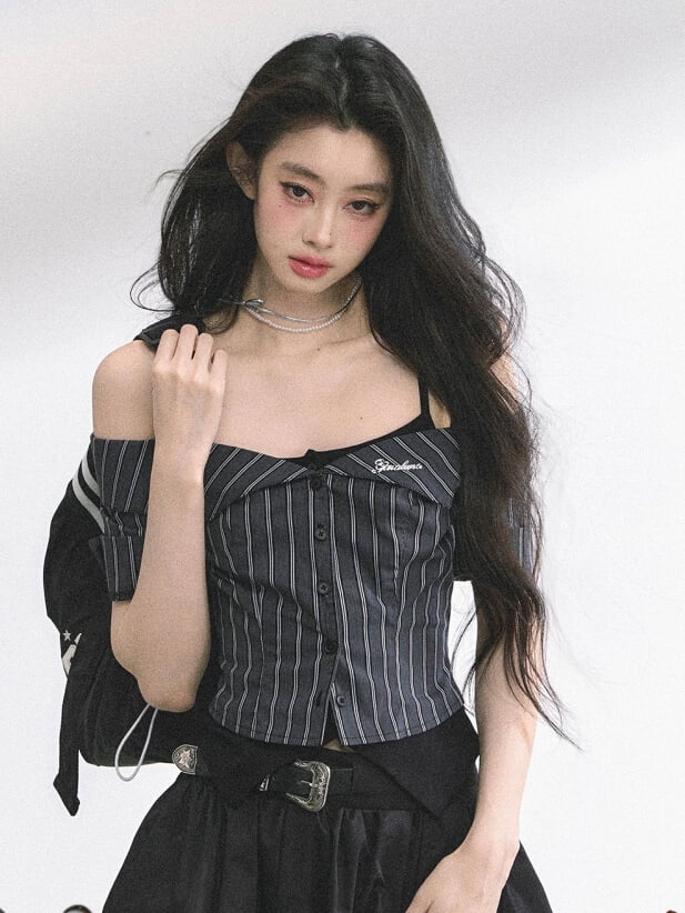 Two-pieces Off-the-shoulder Neckline Black and Gray Striped Top Faux