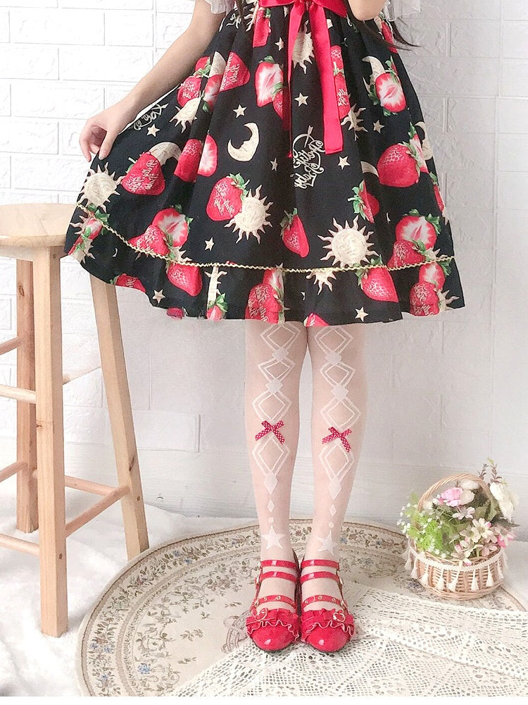 Bas Lolita blancs au-dessus du genou à motifs de diamants et nœuds rouges