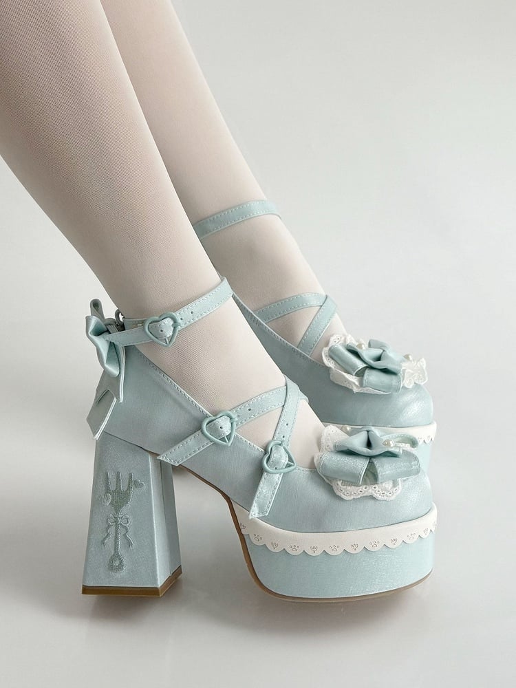 Hohe Plateau-Heels Blau Lolita Schnallenriemen Spitze Gabel Bowknot Stickerei Block