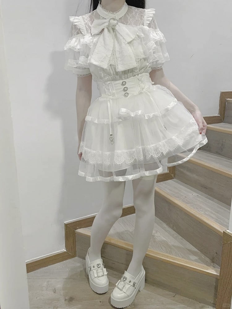 Bluse mit Rüschen in Übergröße, 90 cm, für Herzknöpfe, kurz, groß, Jirai Kei M, weiß, Illusionsausschnitt, gestufte Schleife, Brustärmel