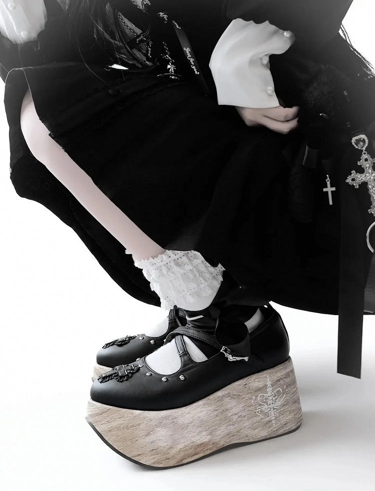 Cross Gothic Black Heel Applique 7cm and Platform Shoes with Lace-up Ankle