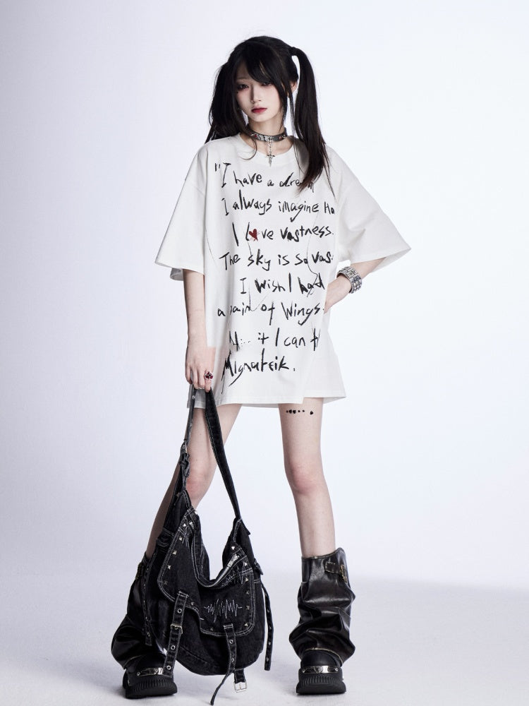 Weißes, lockeres T-Shirt mit Graffiti-Buchstaben-Print