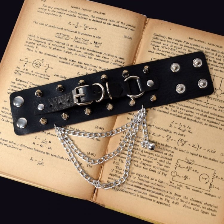 Gothic Schwarze Nieten Cyberpunk Armband mit Ketten