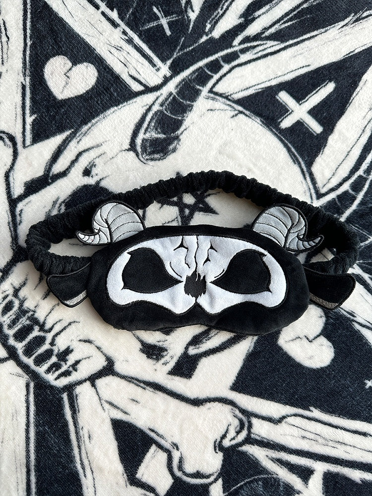 Masque de sommeil gothique en peluche noir et blanc avec motif Faucheuse