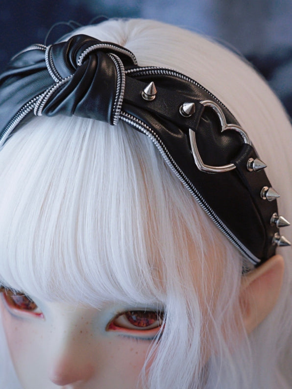 Gothic Schnalle KC Nieten verziert Knoten schwarz Design
