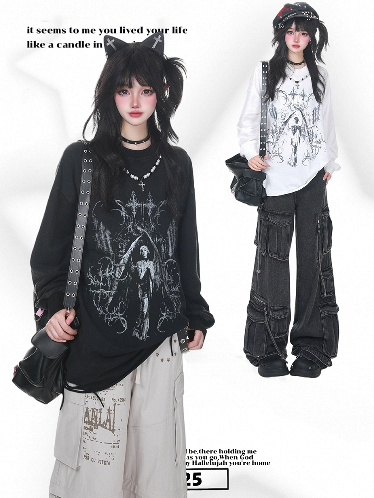 Bead Black/White Distressed Long Sleeve Sweatshirt with Detachable Chain