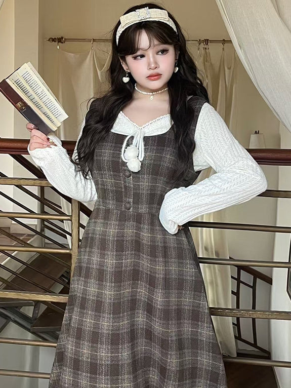 Braunes Woll-Overallkleid mit hoher Taille und Karomuster in Übergröße