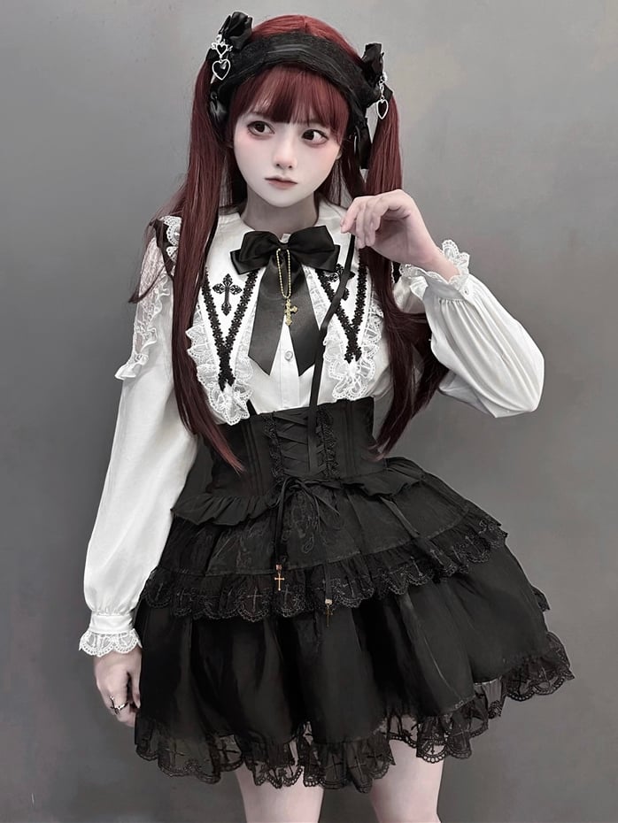 Chemise blanche Jirai Kei à col plat pointu et épaules en dentelle style mines terrestres