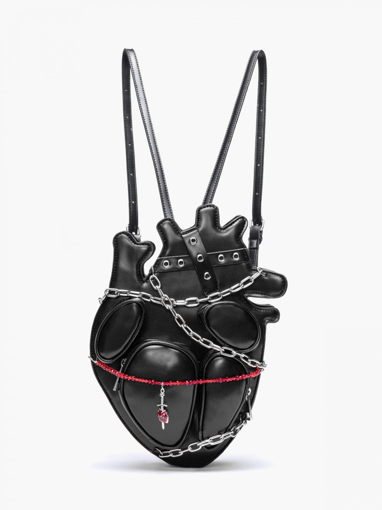 Schwarze Gothic-Herztasche mit Nietendetail und Kette