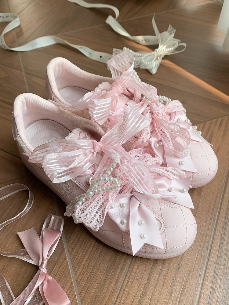 Schnür-Sneakers mit Schleife vorne, rosa Oberteil mit Perlen-Spitzenbändern