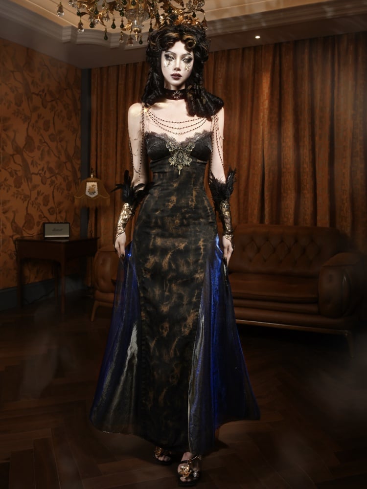 Schlankmachendes Slip-Kleid in Schwarz und Gold