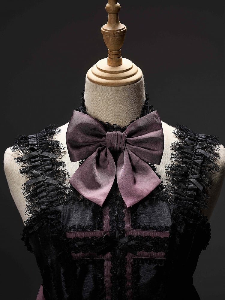 Jupe bulle noire et violette avec ailes de chauve-souris dans le dos