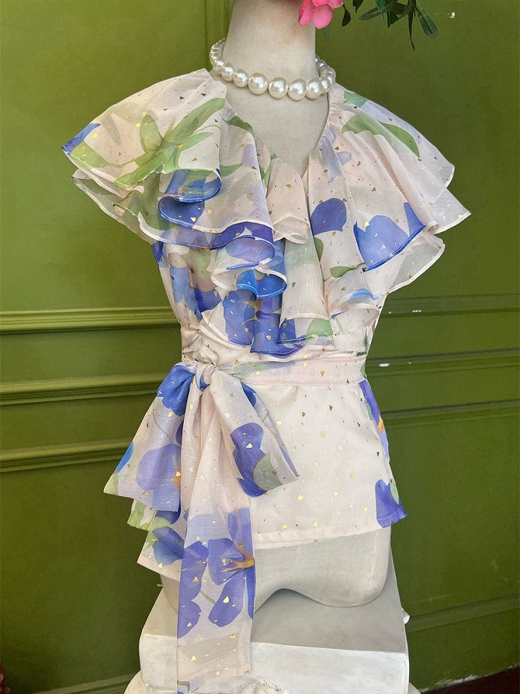 Haut en mousseline de soie à col châle à imprimé floral bleu vintage rose clair