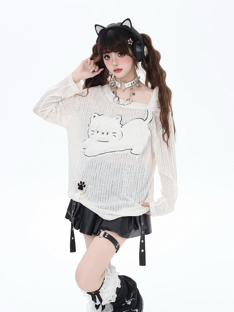 Haut semi-transparent beige à encolure asymétrique et appliqué chat