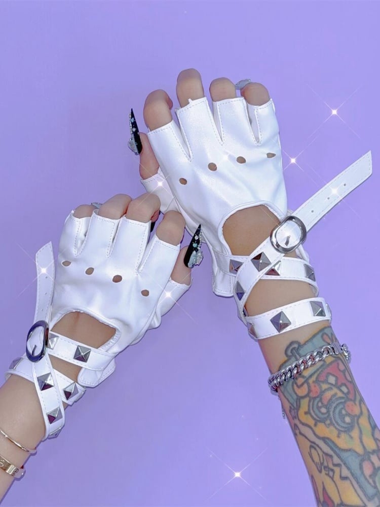PU-Halbfingerhandschuhe mit Punk-Nieten und überkreuzten Riemen