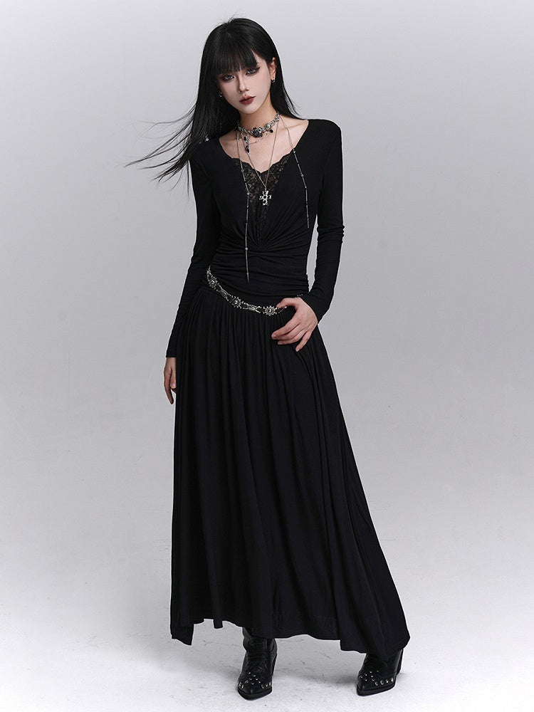 Gerüschte Details, V-Ausschnitt mit Spitze, schwarze Schultern, Maxi-Gothic-Kleid, gepolstert