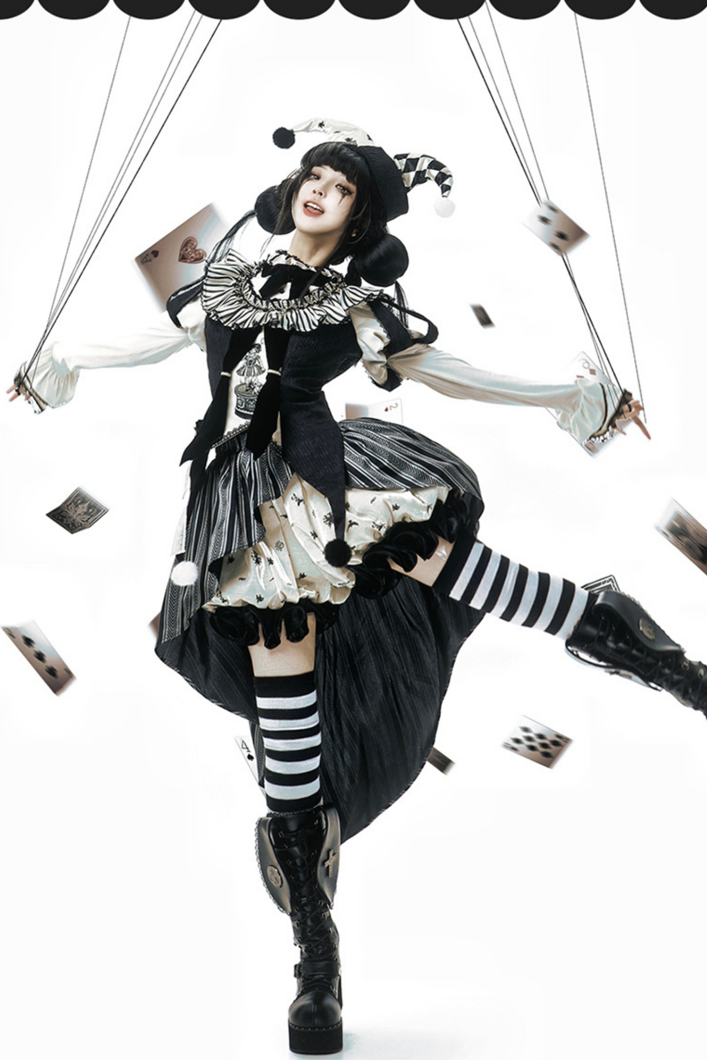 Seltsames Zirkus-Lolita-Set Pierrot Dark