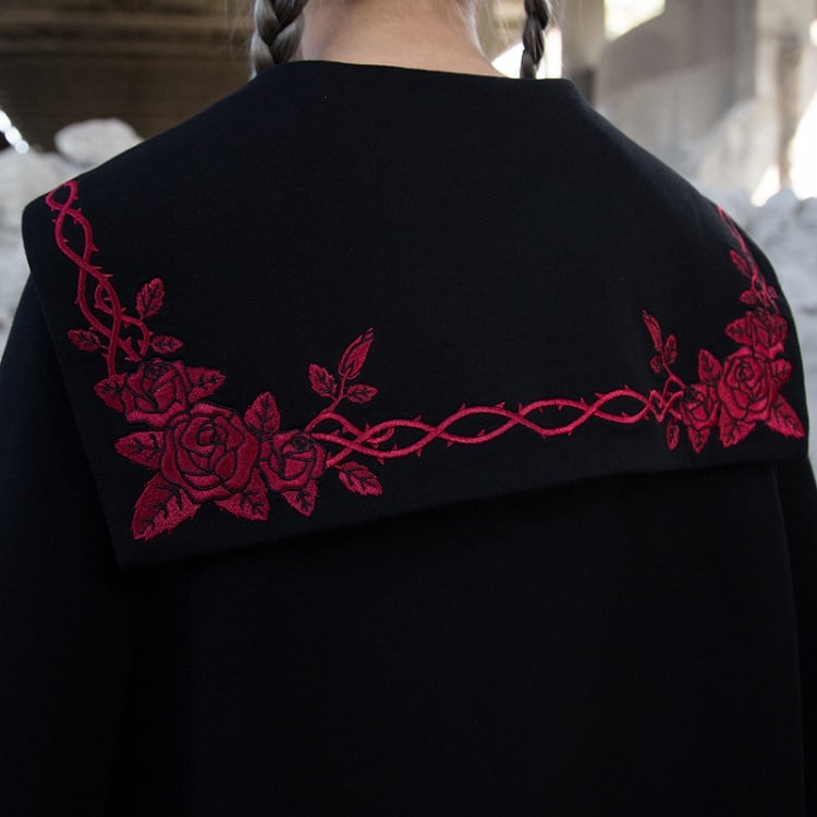 Roter Gothic-Kragen und Matrosen-Sweatshirt: Dunkelrosa, verzierte schwarze Romantik-Dornenstickerei