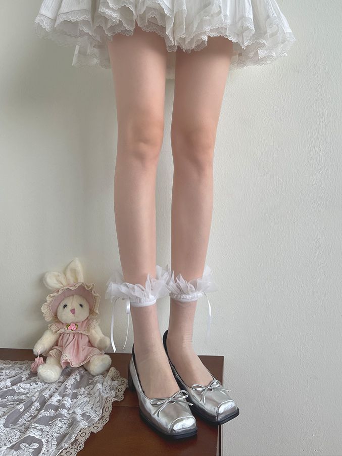 Ruffled White/Black Lace Tulle Calf Socks