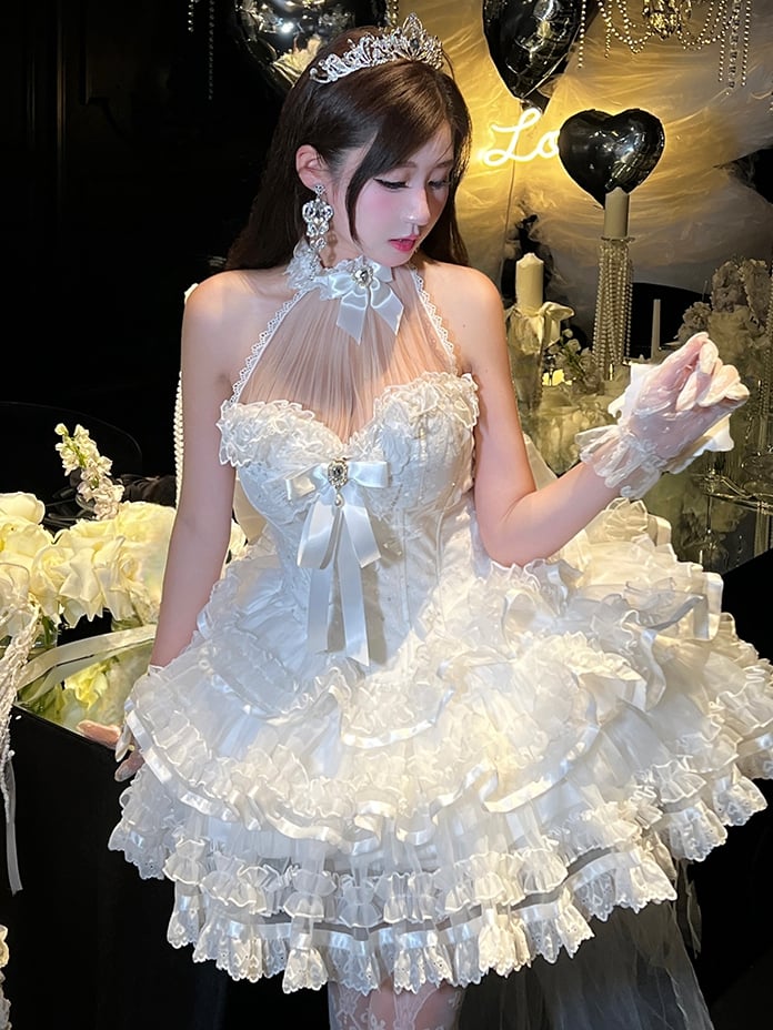 白い蝶とスパンコールのボディスイリュージョンホルターネックの花嫁シロドレス