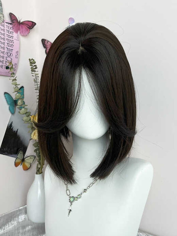 Shoulder Black Straight Wig Short Length With Bangs