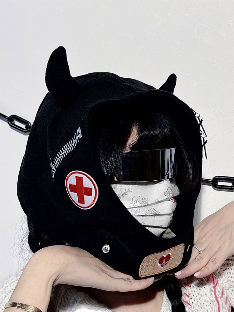 Pins und Reißverschluss Schwarz Punk Devil Horns Hut