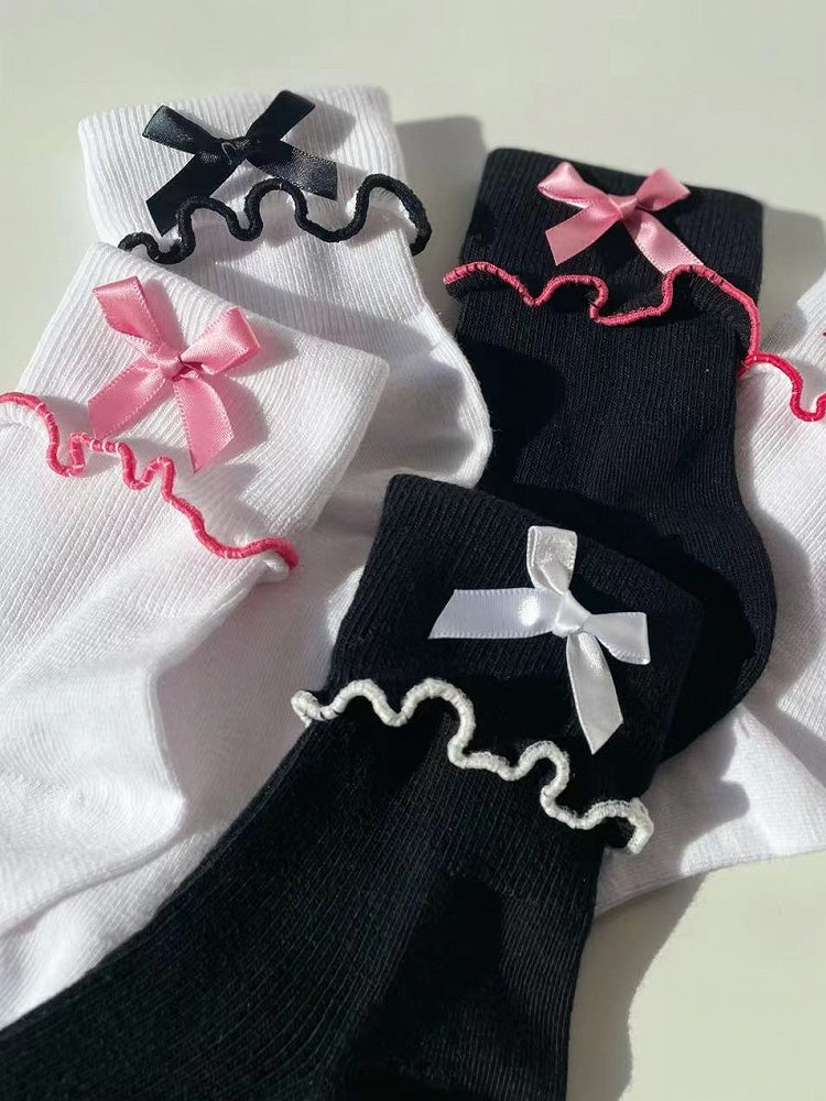 Ruffled Contrast Trim Lolita Ankle Socks