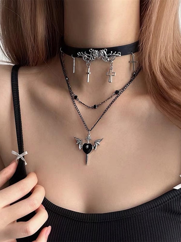 Choker And Bittersweet Pendant Cross Heart Black